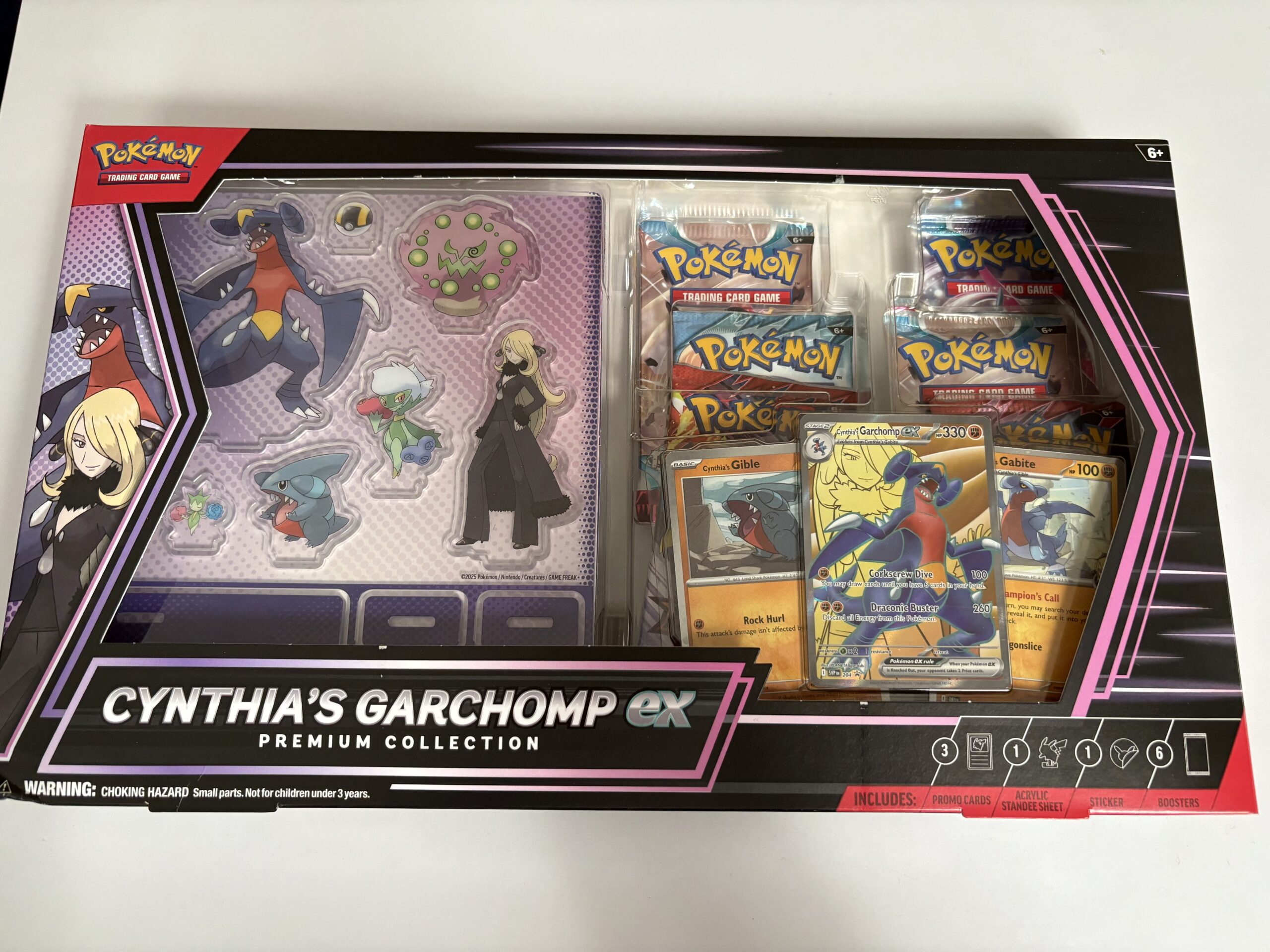 Nieotwarte pudełko zawierające zestaw Cynthia's Garchomp ex Premium Collection